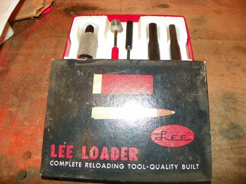lot 221 image: LEE LOADER, RELOADING TOOL