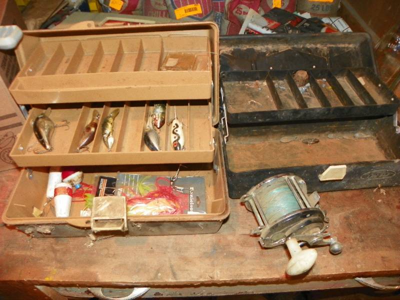 lot 237 image: TACKLE BOX WITH REELS AND LURES