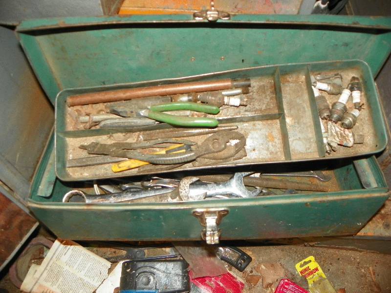 lot 244 image: METAL TOOL BOX WITH CONTENTS, SMALL TOOLS