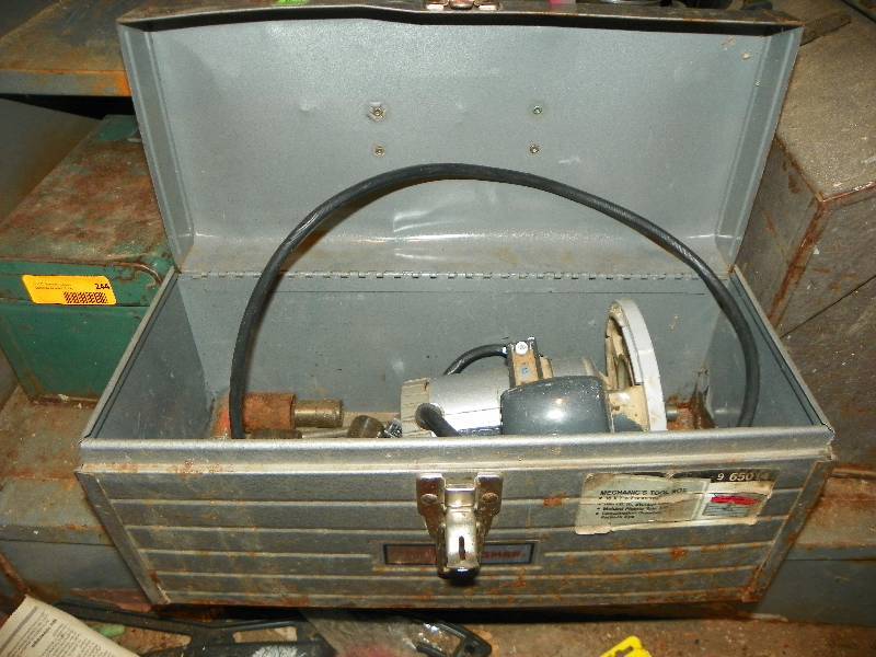lot 245 image: TOOL BOX WITH ROUTER