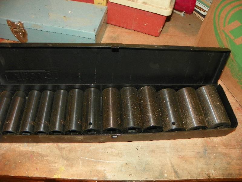 lot 251 image: PITTSBURGH SOCKETS