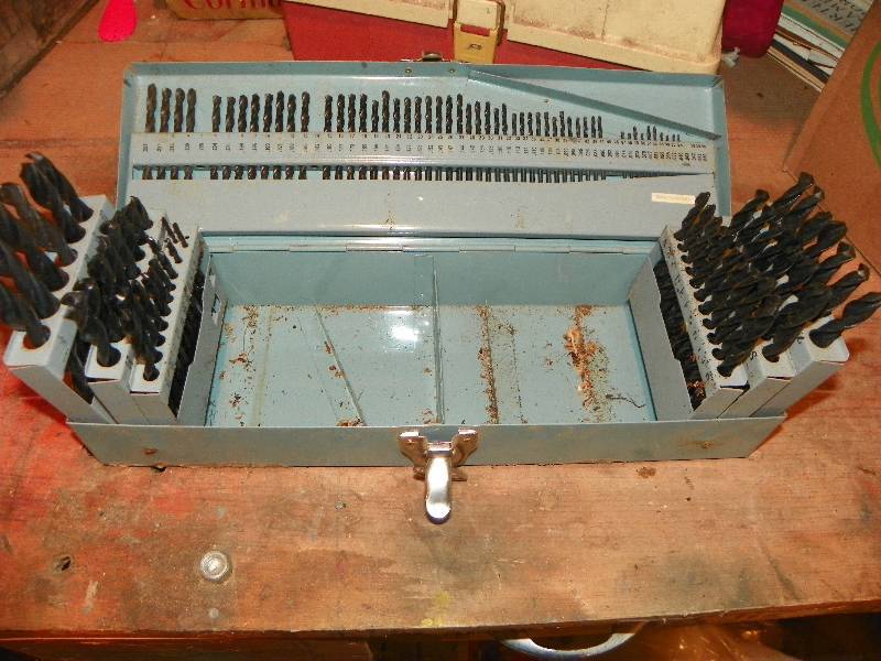 lot 253 image: DRILL BIT SET