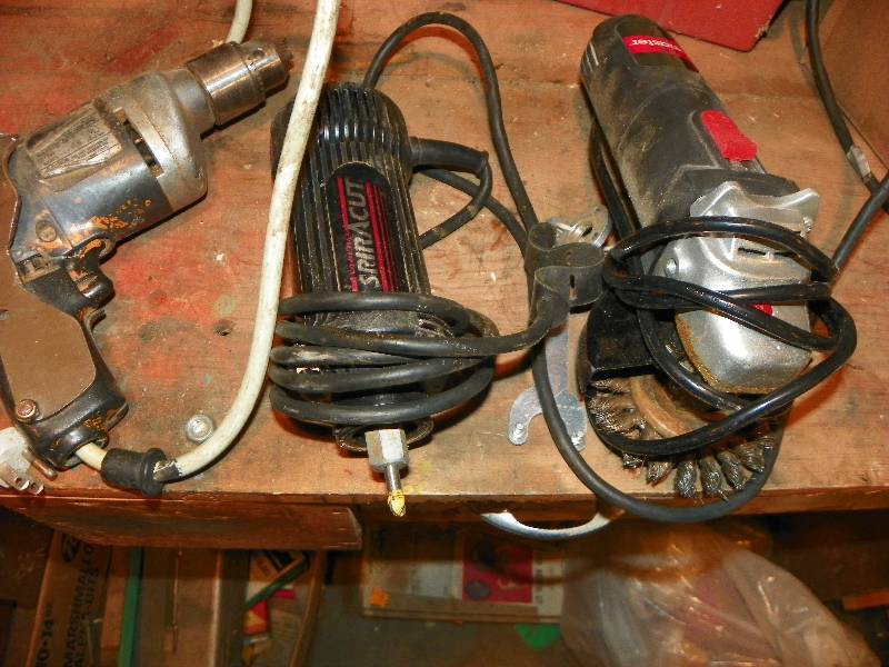 lot 254 image: POWER TOOLS