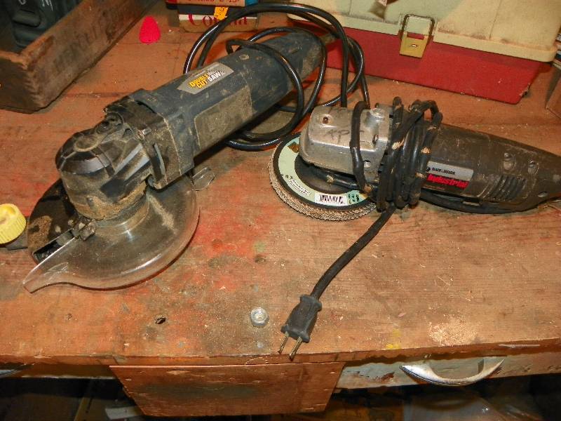 lot 261 image: CHICAGO DOUBLE CUT SAW AND GRINDER
