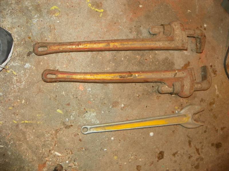 lot 270 image: PIPE WRENCHES