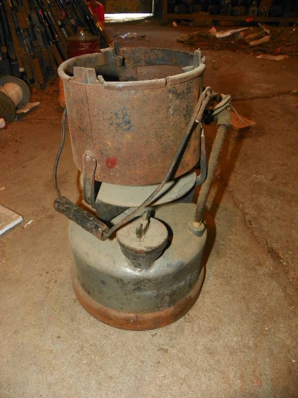 lot 303 image: GARAGE MISC ITEMS