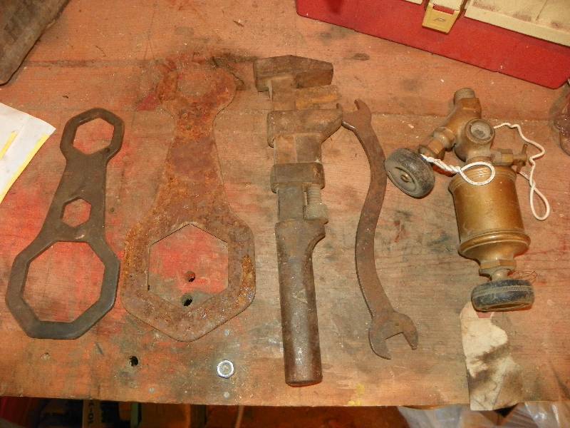 lot 308 image: VINTAGE TOOLS