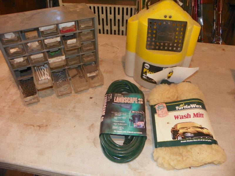 lot 313 image: GARAGE MISC ITEMS