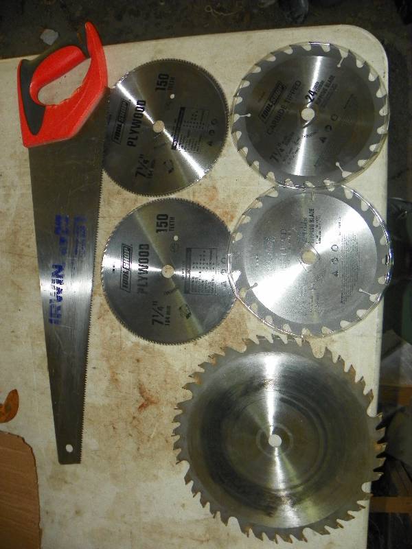lot 329 image: SAW AND SAW BLADES