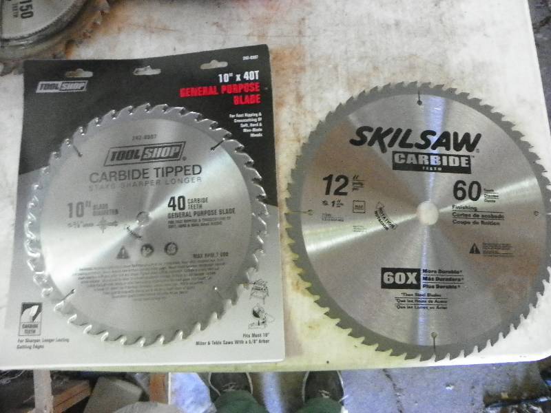 lot 330 image: SAW BLADES