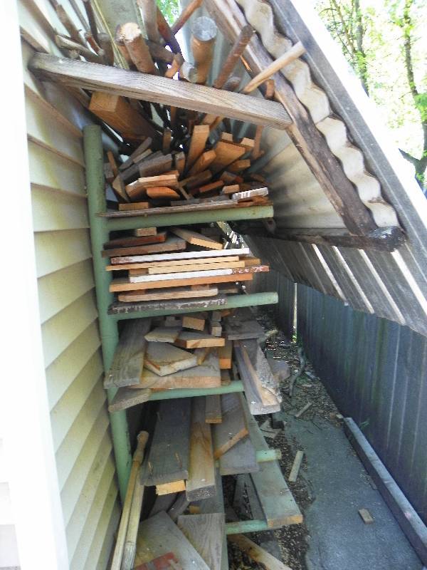 lot 345 image: WOOD SCRAPS FOR CRAFTING