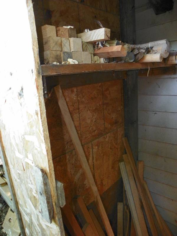 lot 350 image: WOOD SCRAPS FOR CRAFTING
