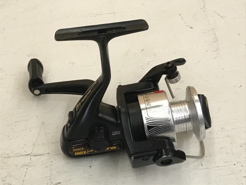 lot 10 image: Abu Garcia BlackMax-3 Lite Cardinal...