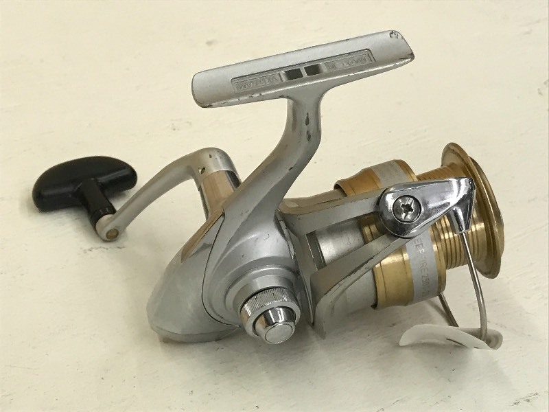 lot 25 image: Daiwa SweepFire 2500-2B Reel ...