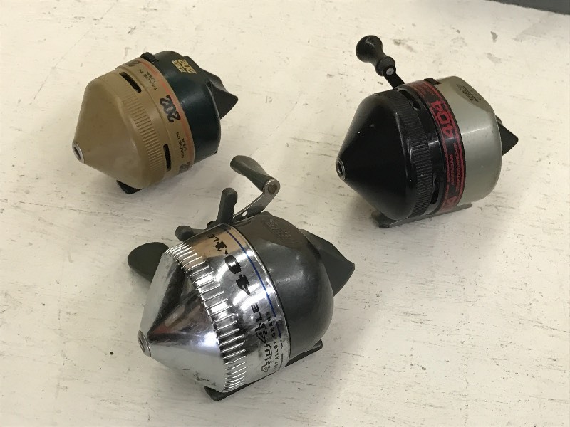 lot 36 image: (2) Zebco 404 & (1) 202 Spin-Cast R...