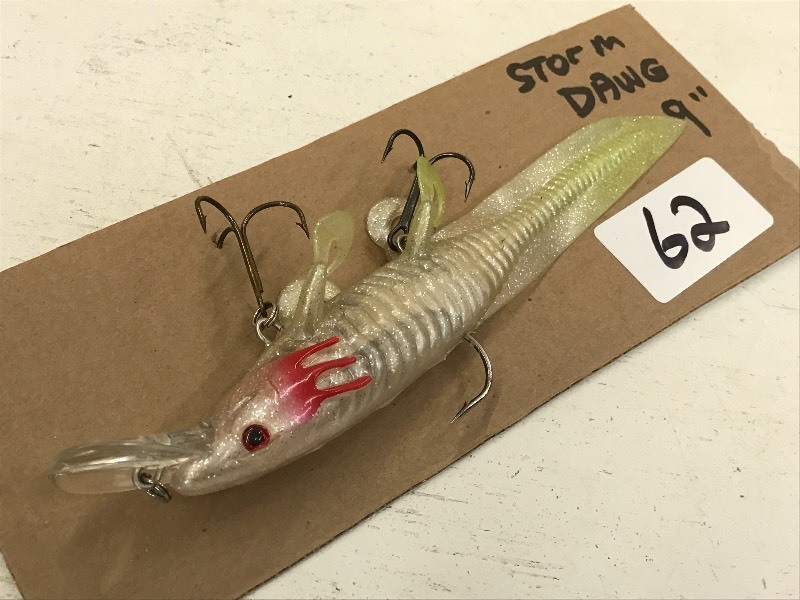 lot 62 image: (1) 9 Storm Dawg Muskie Lure...