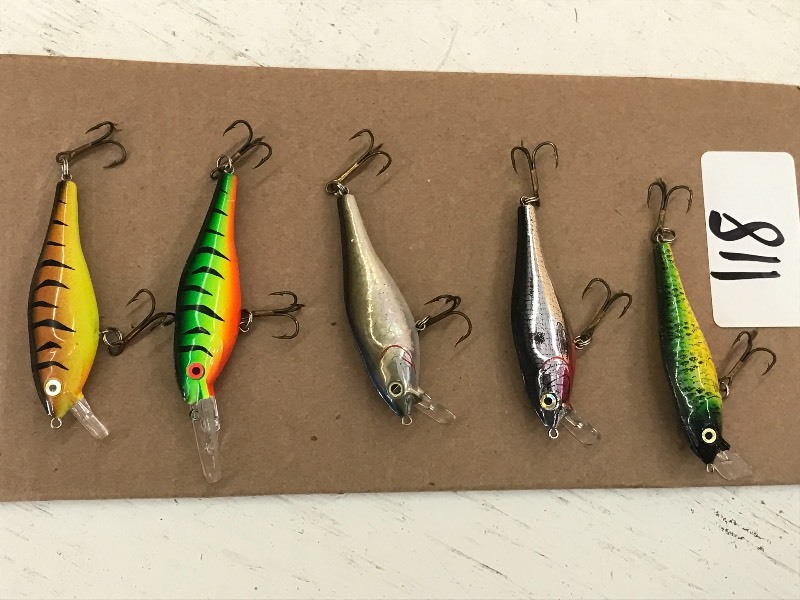 lot 118 image: (5) Assorted Fishing Lures ...