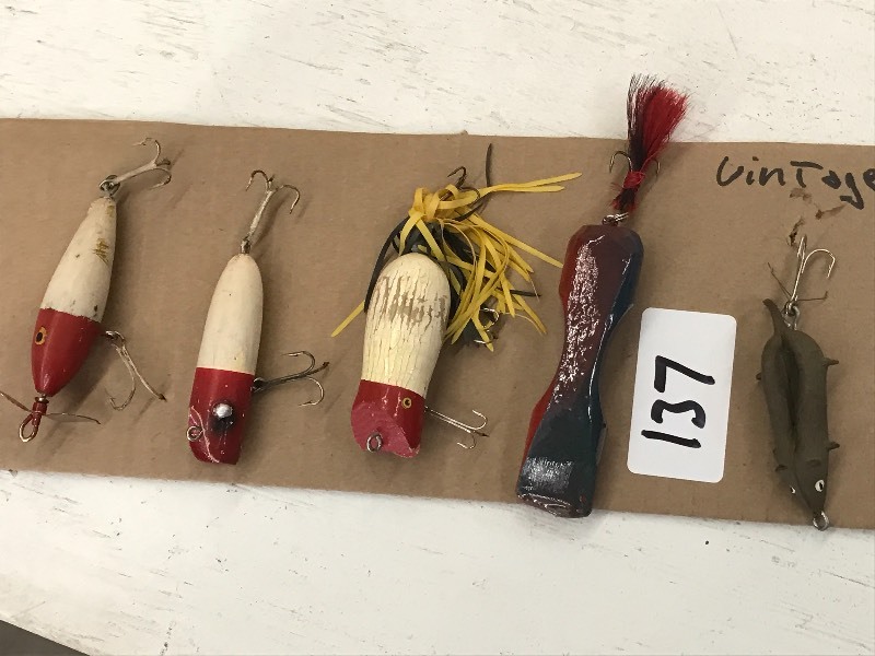 lot 137 image: (5) Assorted Vintage Fishing Lures ...