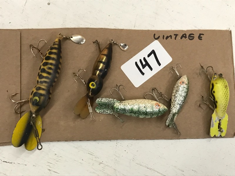 lot 147 image: (5) Assorted Vintage Fishing Lures ...