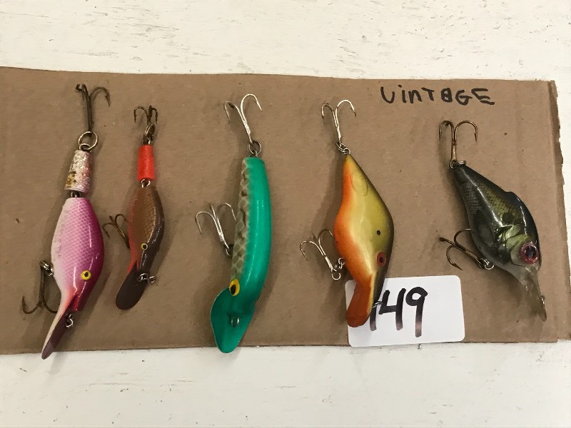 lot 149 image: (5) Assorted Vintage Fishing Lures ...