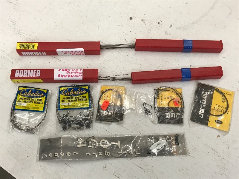 lot 158 image: Lot Of Assorted Muskie Bait Leads &...