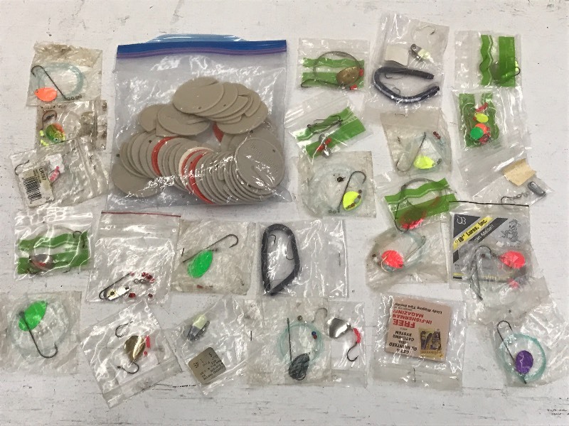 lot 190 image: Flat Of Assorted Line Cutters, Hook...