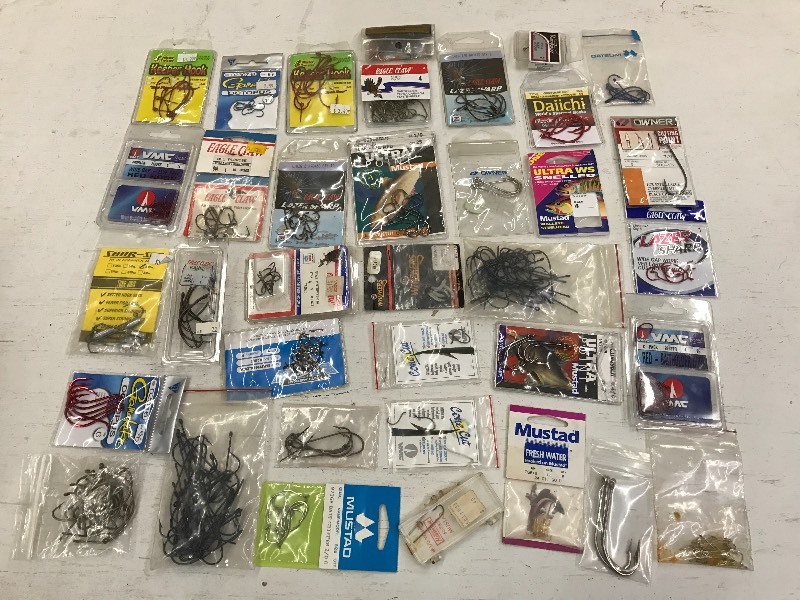 lot 205 image: Flat Of Assorted New Hooks & Etc ...