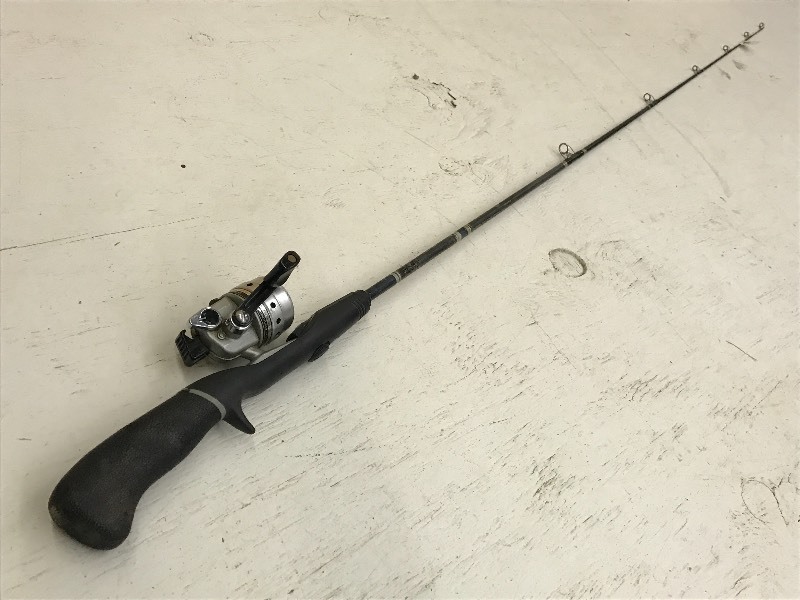 lot 221 image: Daiwa ProCaster Medium Action Rod W...