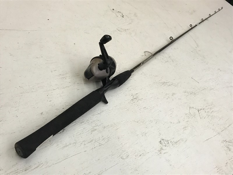 lot 224 image: Daiwa Black Widow 6ft Medium Action...