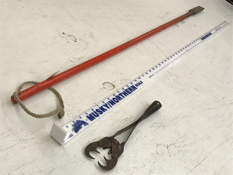 lot 254 image: Lot Of 56 Measure Stick, Ice Chis...