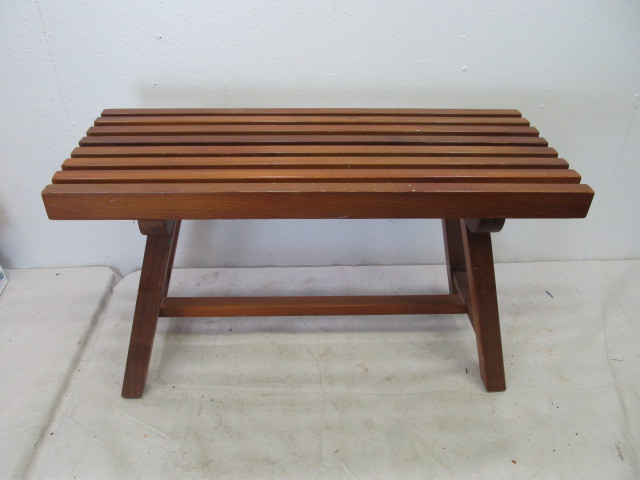 lot 51 image: Wooden Hall Bench
