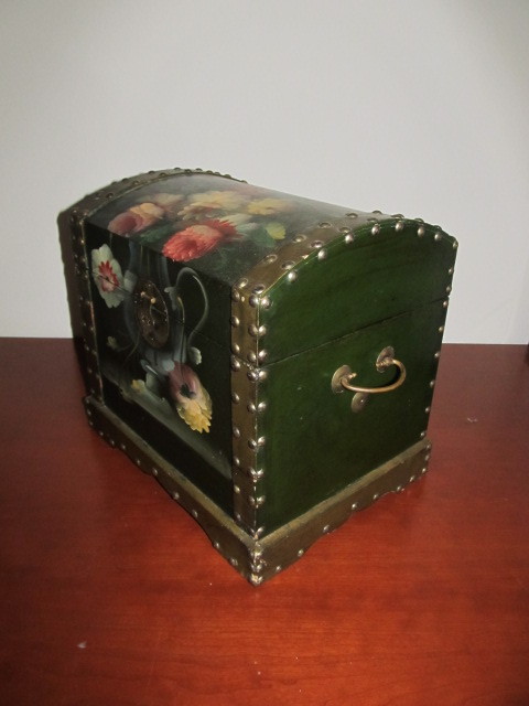 lot 56 image: Hand Painted Small Decorative Wood Trunk