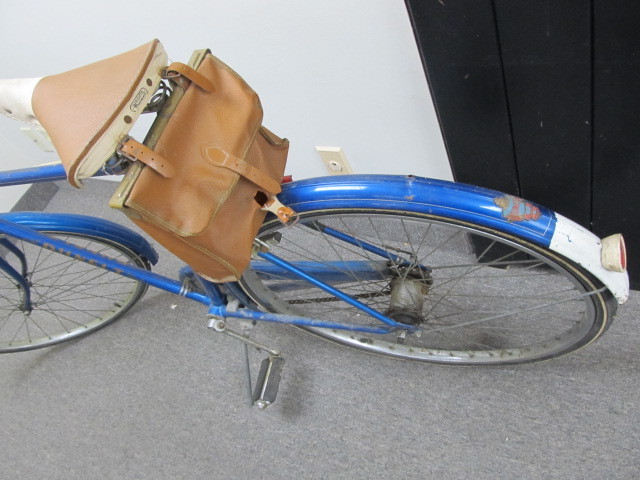 lot 55 image: Vintage Ladies DUNELT Bicycle