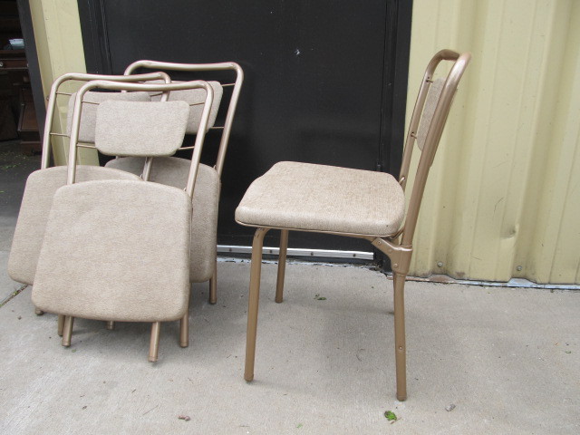 lot 52 image: Set of 4 Mid Century Cosco Stylaire Gatefold Chairs