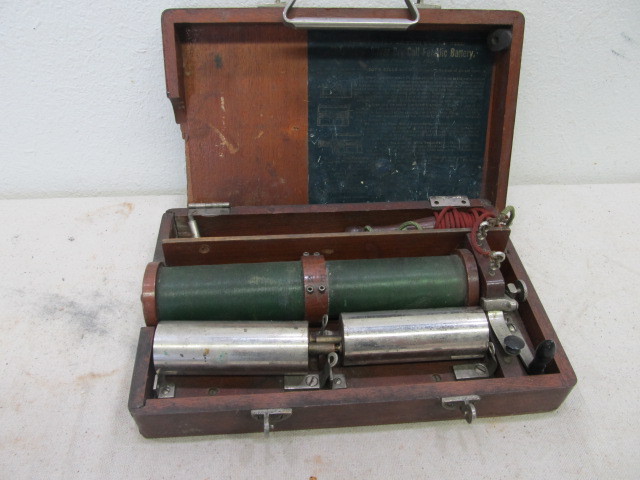 lot 37 image: 19th Century Faradic Battery