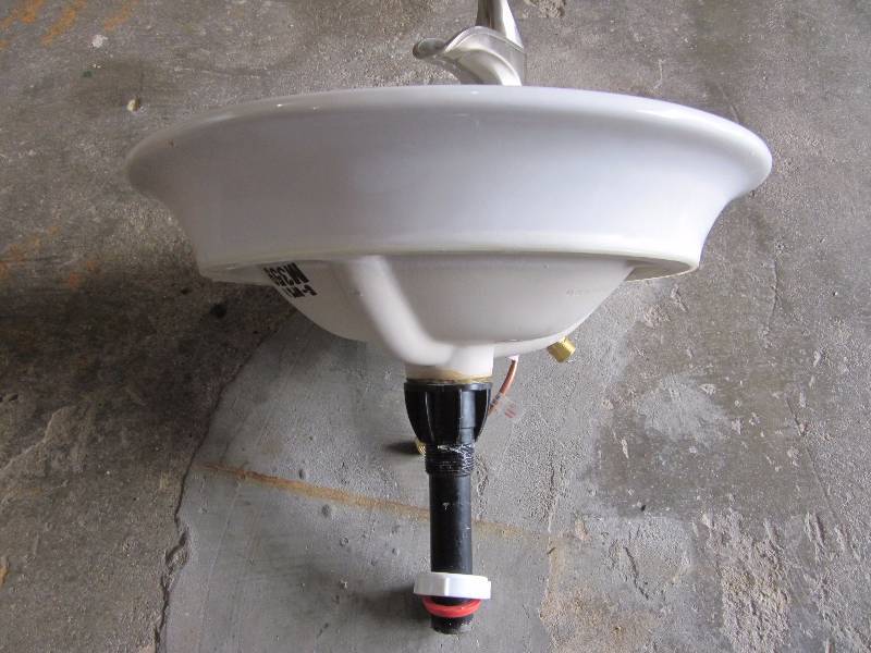 lot 12 image: Bowl Style Sink & Faucet