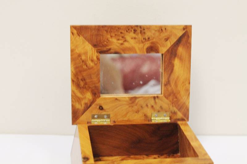Mother Of Pearl Box. Moroccan Thuya Wood