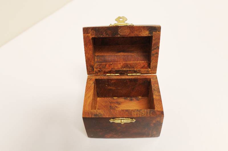 Mother Of Pearl Box. Moroccan Thuya Wood
