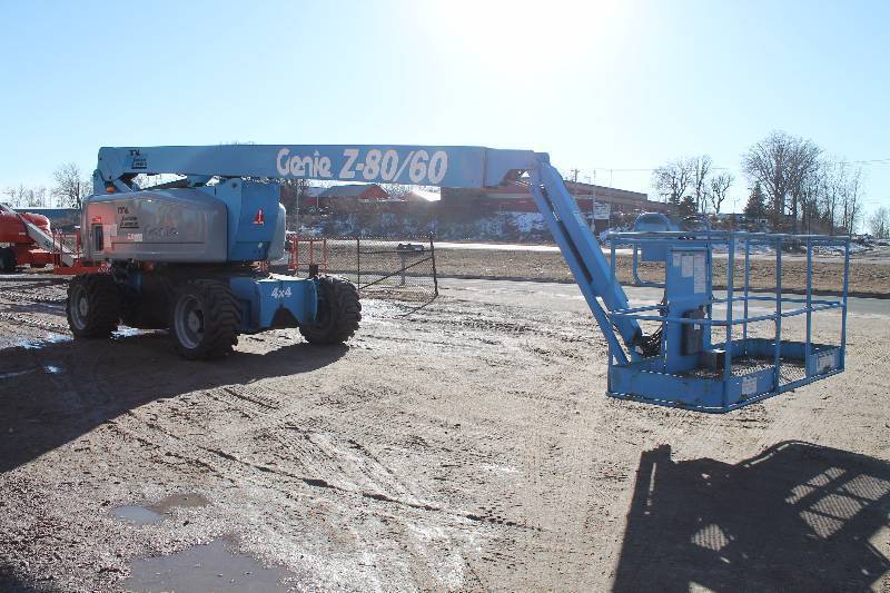 lot 1 image: Telescopic Boom Lift