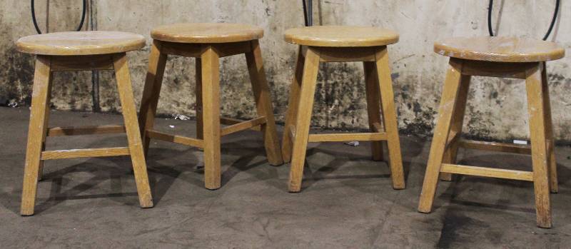 lot 23 image: Wood Classroom Stool