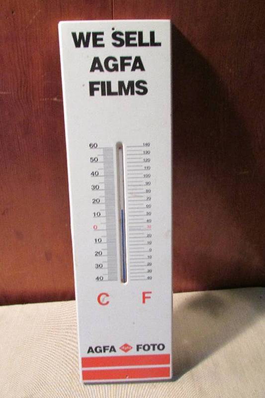 lot 13 image: Vintage Thermometer