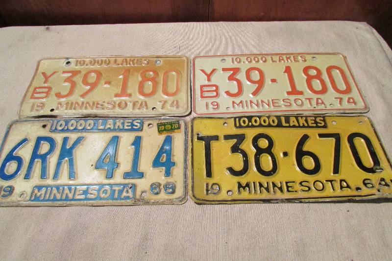 lot 17 image: Vintage License Plates