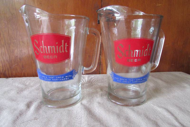 lot 36 image: Vintage Schmidt Beer Pitchers