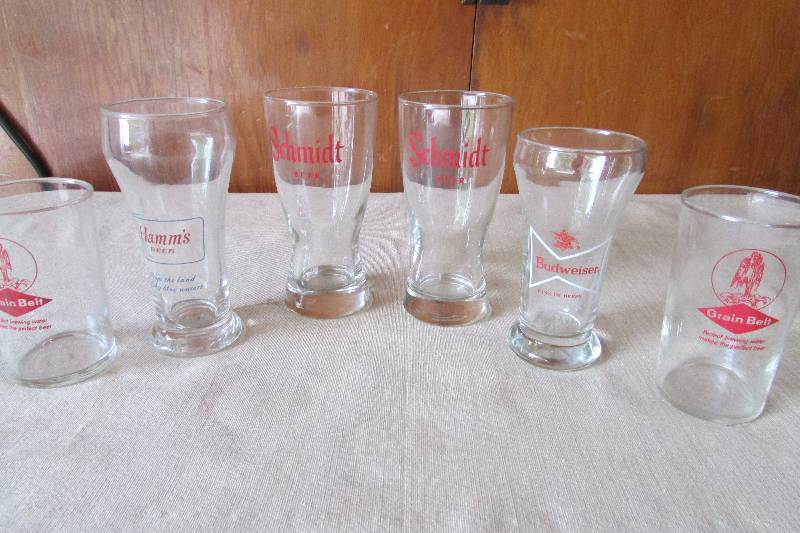 lot 38 image: Assorted Vintage Beer Glasses