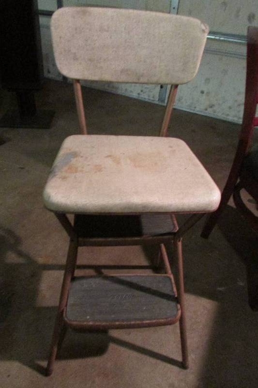 lot 54 image: Vintage Cosco Stool