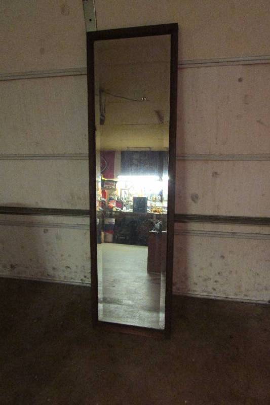 lot 63 image: Vintage Full Length Mirror