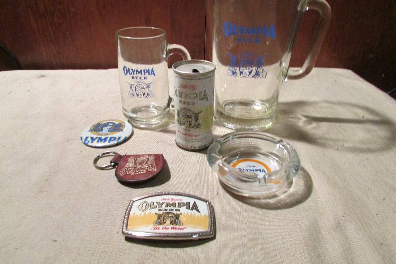 lot 71 image: Vintage Olympia Beer Lot