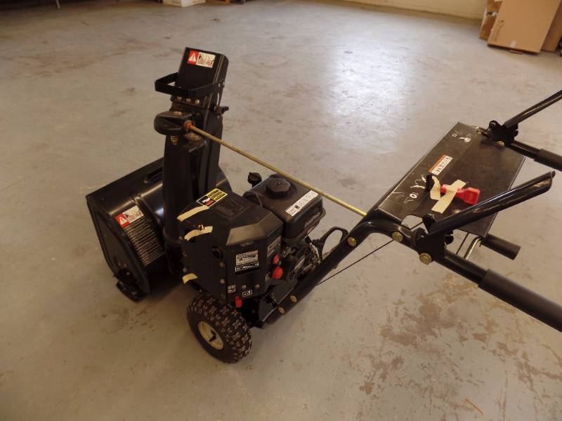 SNOW BLOWER