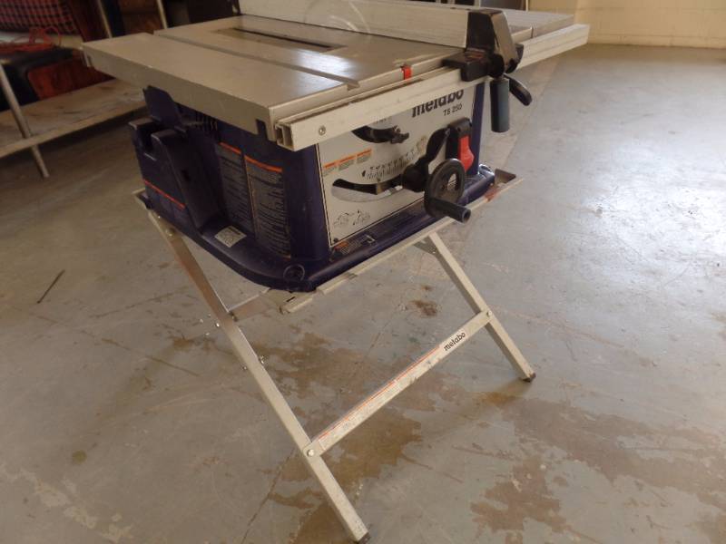 TABLE SAW