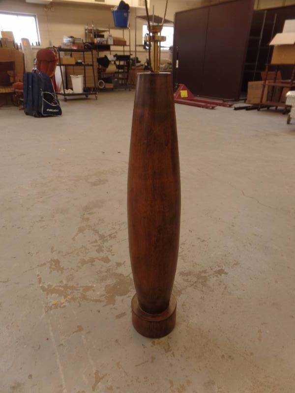 WOODEN LAMP
